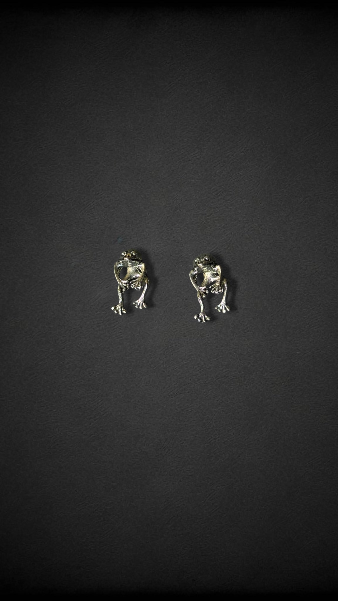 Frog Studs