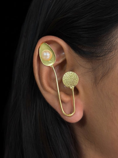 Elara Leaf Earring