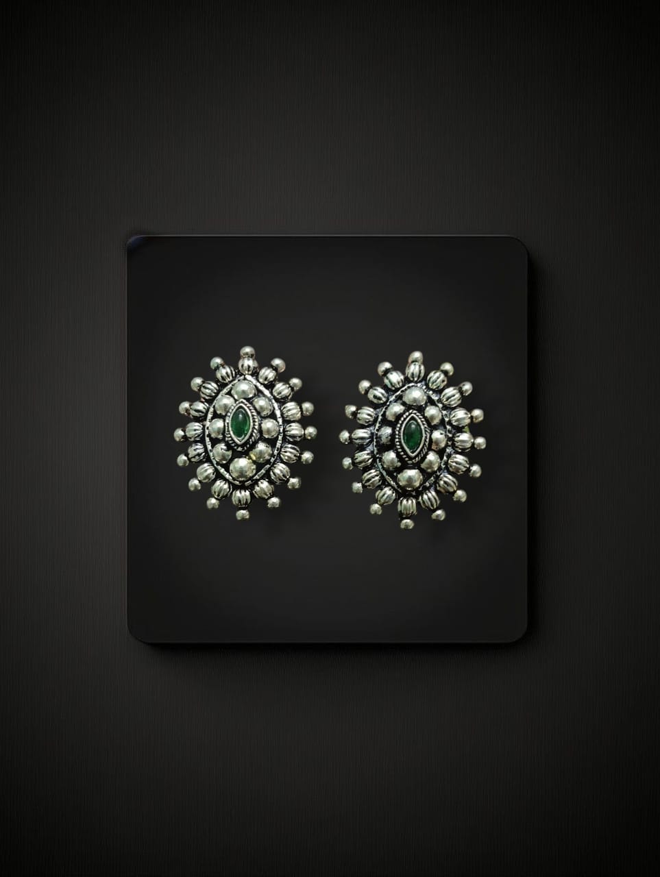 Premium Oxides Studs